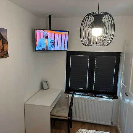 Tiny Traditional House Bukarest