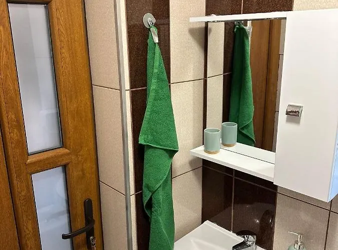 Tiny Traditional House Будинок відпочинку