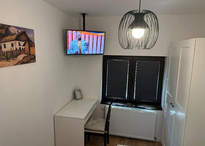 Tiny Traditional House בוקרשט